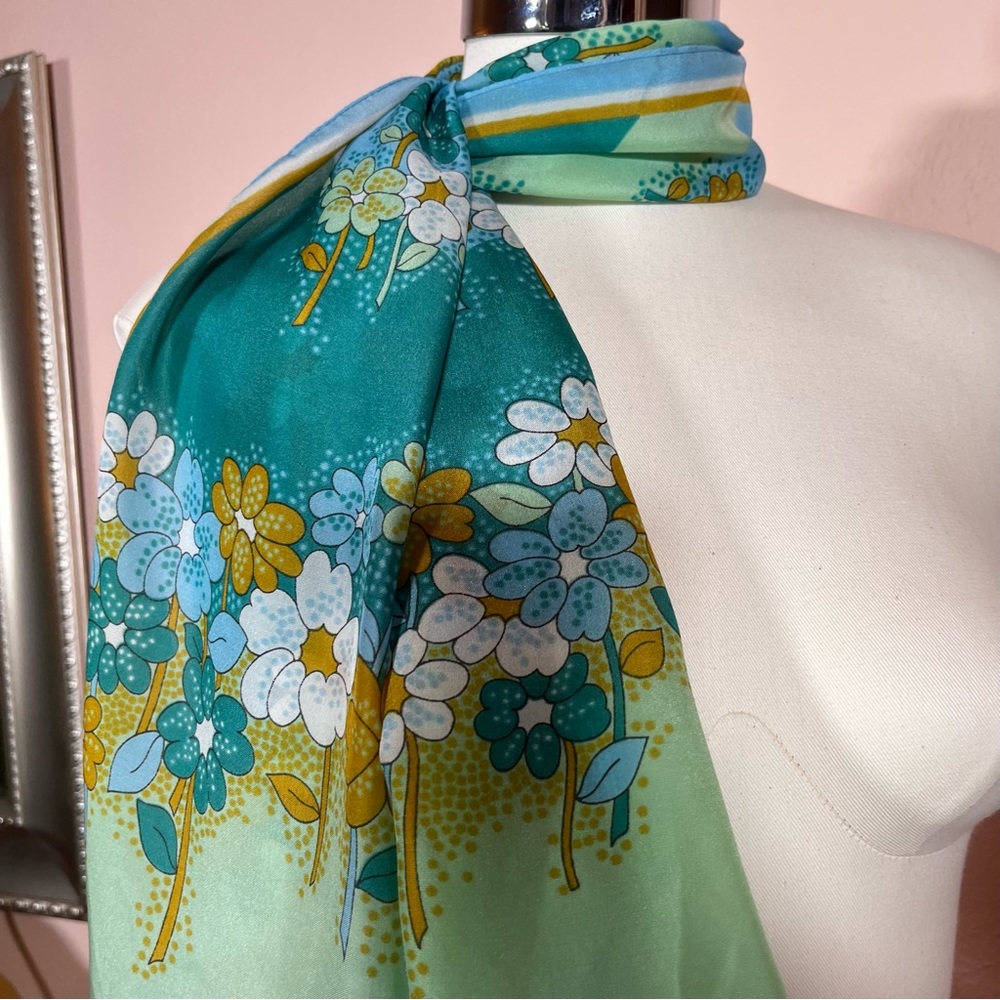 Vintage 1960 70 art deco Floral daisy sky blue Harvest Gold Long skinny scarf